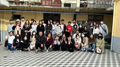 LINE_ALBUM_20231130 朝陽科技大學創業實務課程參訪_231208_1