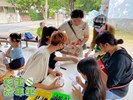 講師正在指導學員