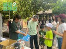 民眾正在兌換彩蛋大搜查小禮物