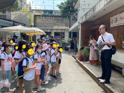 四季藝術補習班小朋友參觀審計新村1