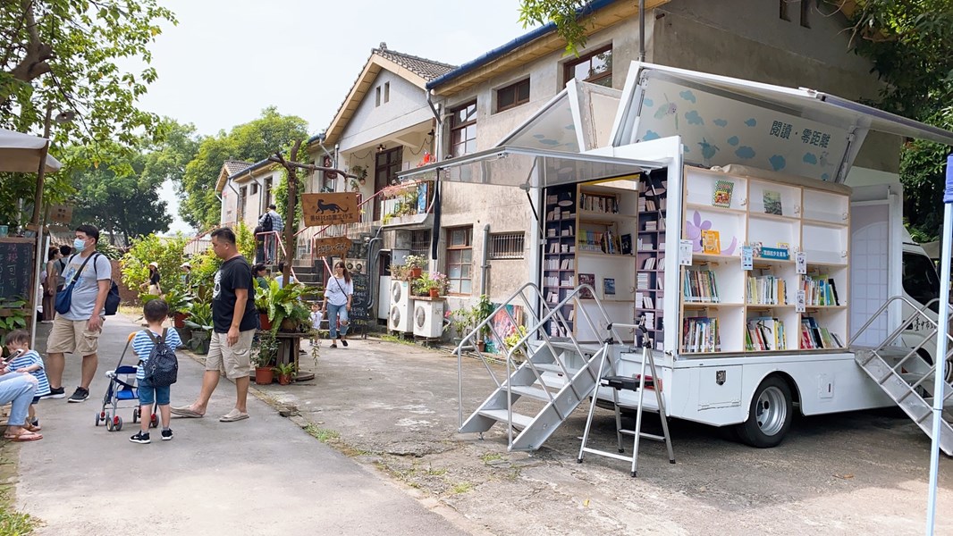 1006行動圖書車+故事媽媽_191007_0031