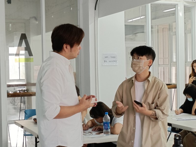 學員課後諮詢講師