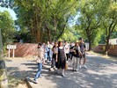 國立臺中科技大學學生正在聆聽導覽