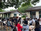 同學正在聆聽講師講解封茶步驟