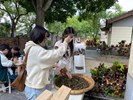 同學正在進行封茶體驗